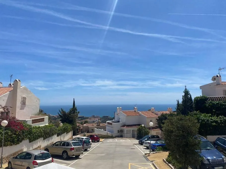 A Terrace With Sea View, 2 Bedrooms Apartment In Benalmádena
