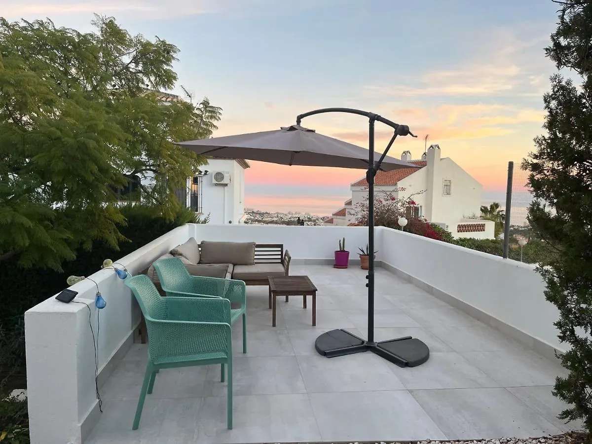 A Terrace With Sea View, 2 Bedrooms Apartment In Benalmádena Spanje