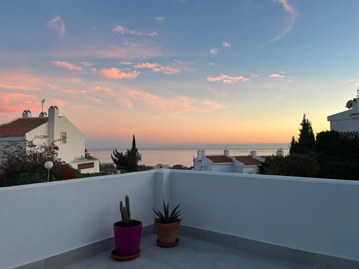 A Terrace With Sea View, 2 Bedrooms Apartment In Benalmádena