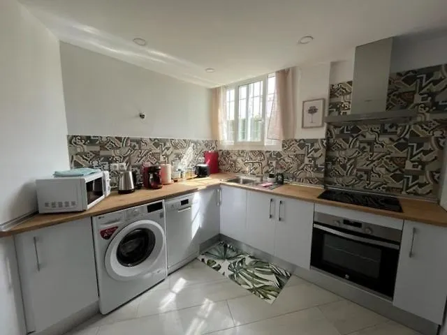 A Terrace With Sea View, 2 Bedrooms Apartment In Benalmádena