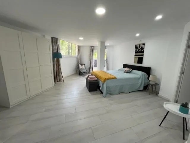 A Terrace With Sea View, 2 Bedrooms Apartment In Benalmádena Spanje
